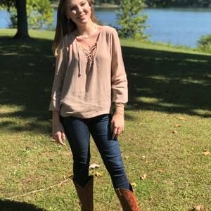 Meet your Posher, Katelyn